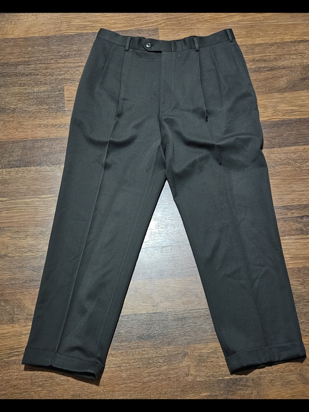 JOS. A. BANK mens dress pants SIZE 36X31 COLOR OLIVE CP27